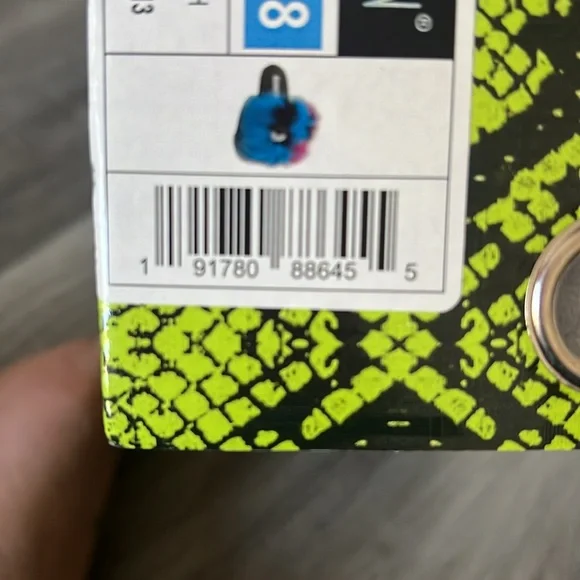 Cape Robbin  “Mochi” - Picture 3 of 3